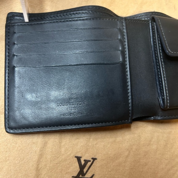Louis Vuitton LOUIS VUITTON Wallet - Picture 13 of 16